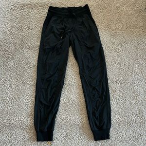 Lululemon | Black Joggers